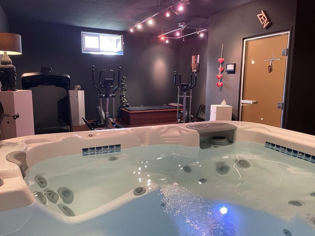 Gite A La Campagne Les Grandes Maisons Espace Jacuzzi Hammam Spa Lorris Exterior foto